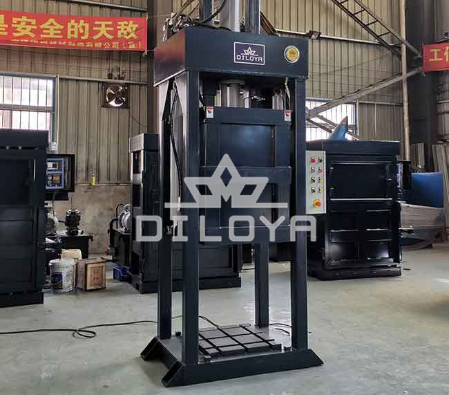 Used Clothes Baling Machine